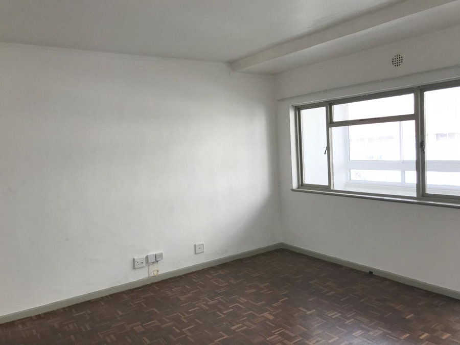 To Let 1 Bedroom Property for Rent in Sea Point Western Cape